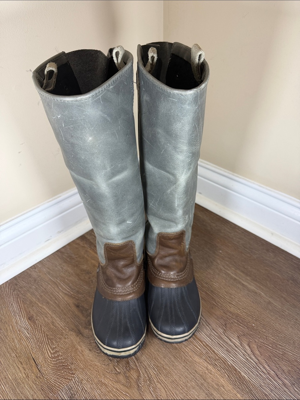 Sorel Slimpack Tall Riding Boots
Size 6 Women’s Gray/Taupe & Brown Leather Duck - Picture 3 of 12